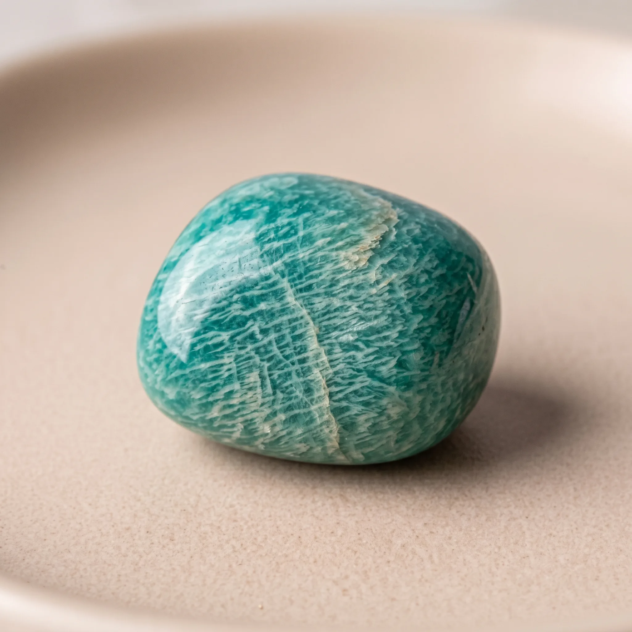 Pierre d'amazonite au coloris turquoise naturel